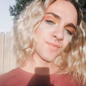 Meet your Posher, Cyrus